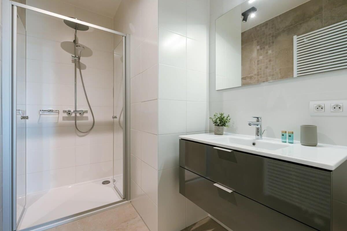 Huswell - Apartment With Beautiful Seaview In オステンド エクステリア 写真
