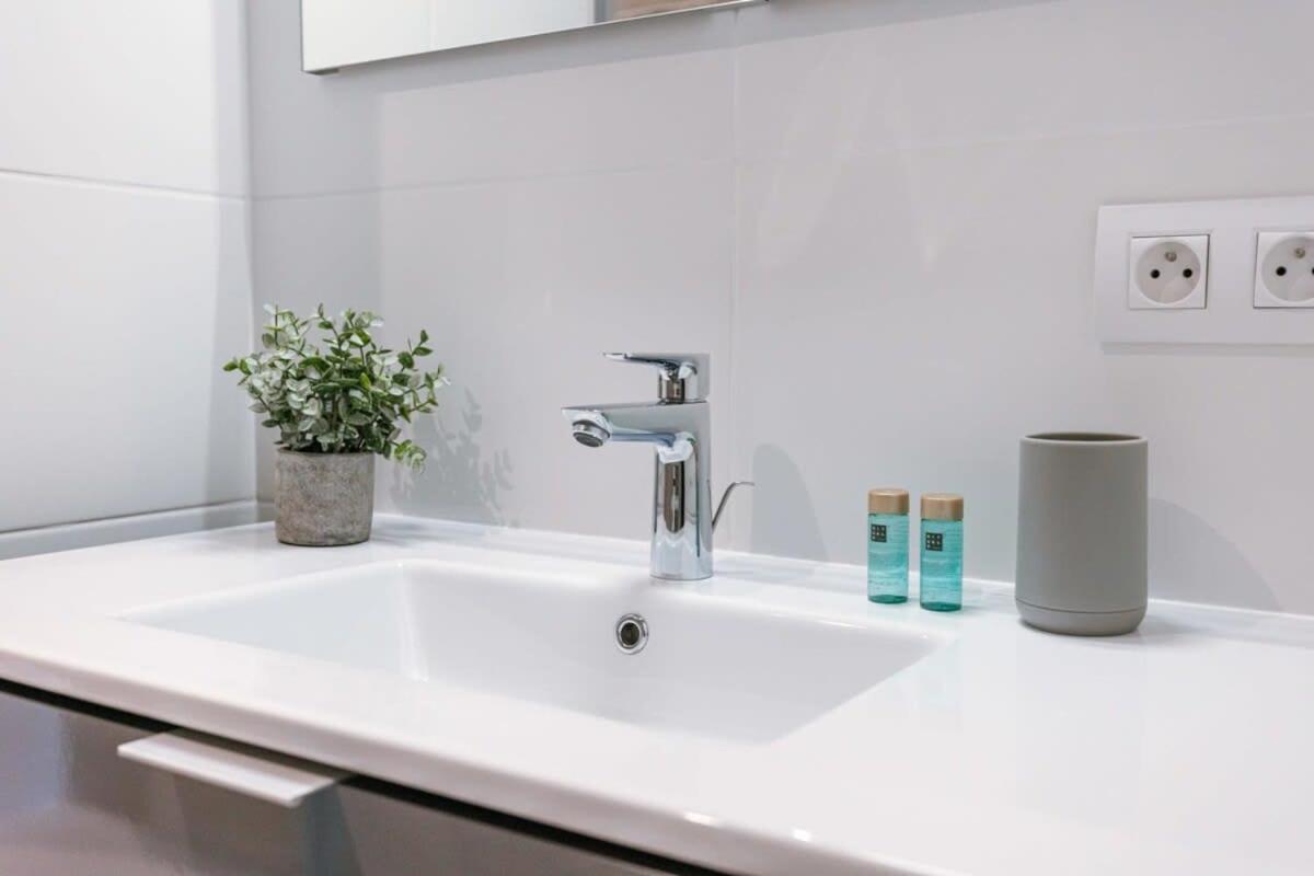Huswell - Apartment With Beautiful Seaview In オステンド エクステリア 写真
